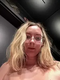 The_Snowwhitee stripchat stream image