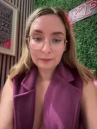 The_Snowwhitee stripchat stream image