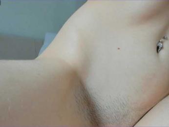 sweetyvikki bongacams stream image