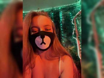 -Summer- bongacams stream image