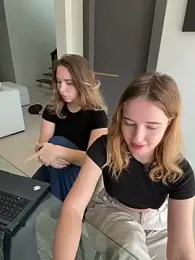 Nura_n_Sarah stripchat stream image