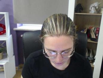 Soft-Zoey bongacams stream image