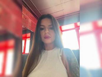 Oops_kiraa bongacams stream image