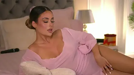 YasmineShaw stripchat stream image