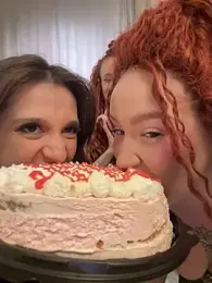 RollingGirlzzz stripchat stream image