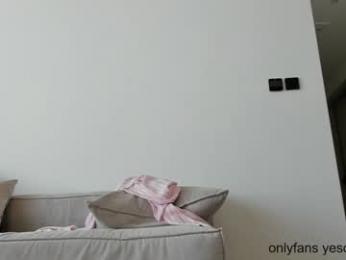 yesonee chaturbate stream image