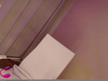 hollyextra chaturbate stream image