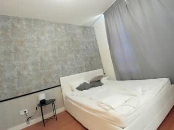 ehotlovea chaturbate stream image