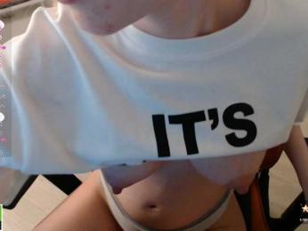 crystalyss bongacams stream image