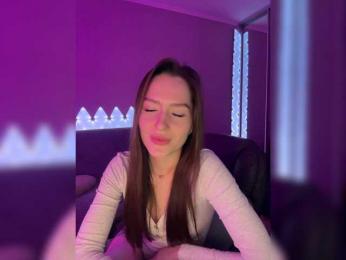whiteTEA bongacams stream image