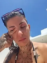 Izy_cute_ stripchat stream image