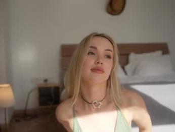 kriss0leoo chaturbate stream image