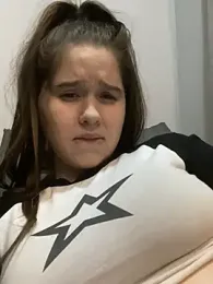 HornyGirlH stripchat stream image