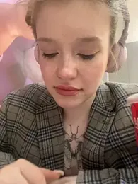 Honey___Hot stripchat stream image