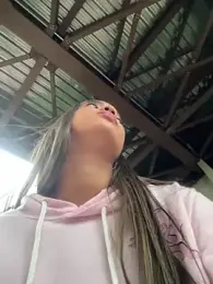 NAUGHTY_LITTLE_18 stripchat stream image