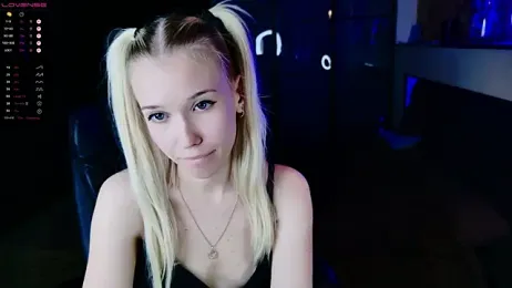 ShhhO_O stripchat stream image