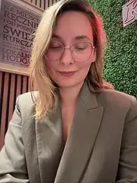 The_Snowwhitee stripchat stream image