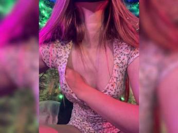 -Summer- bongacams stream image