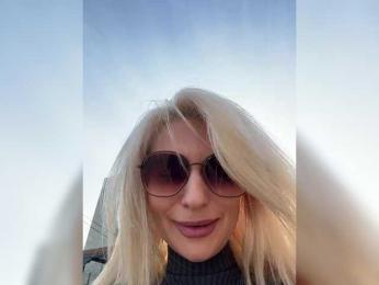 -Molly- bongacams stream image