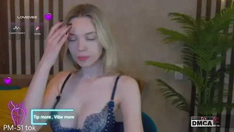 Holl1Would stripchat stream image