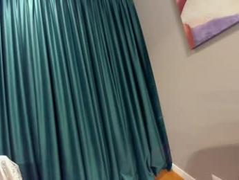 ehotlovea chaturbate stream image