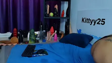 kittyy25 stripchat stream image