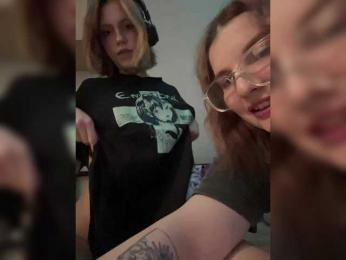 Molly-and-Ewa bongacams stream image