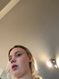 CherryEmmy stripchat stream image