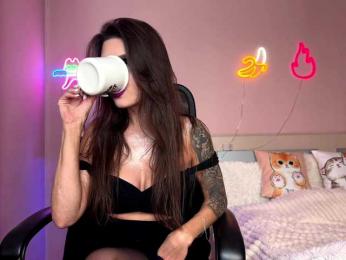 Oops_kiraa bongacams stream image
