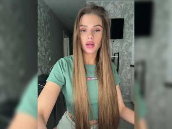 SweetyMia bongacams stream image