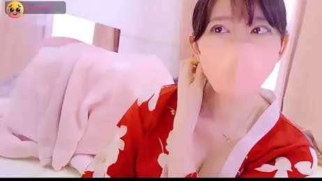 maii- stripchat stream image