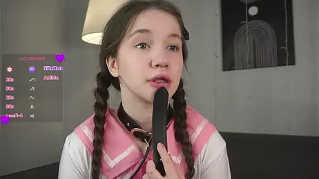 AmiLewis stripchat stream image