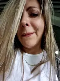 _Abril-Office1 stripchat stream image