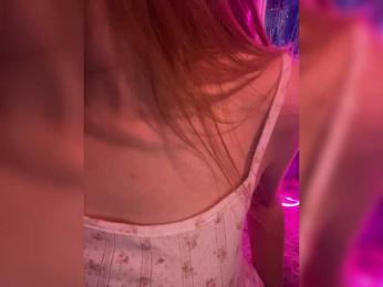 -Summer- bongacams stream image