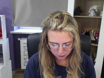 Soft-Zoey bongacams stream image