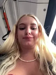 Milkyy_wway stripchat stream image