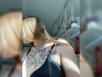 -Tiki-Riki- bongacams stream image