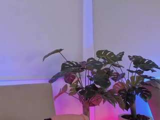 riley-pride camsoda stream image