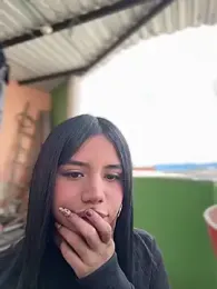 Laura-Khalifa stripchat stream image