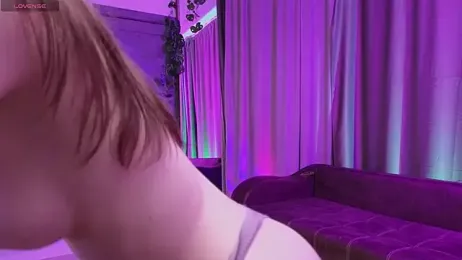 UrLittleVikky stripchat stream image