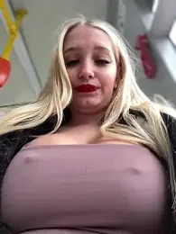 Milkyy_wway stripchat stream image