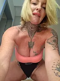 YourMommyBlair stripchat stream image