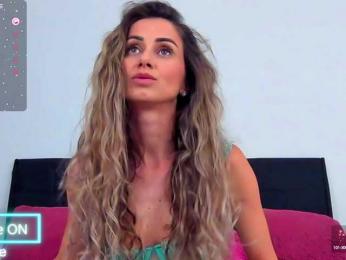 SelenaWest bongacams stream image