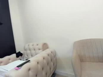 ehotlovea chaturbate stream image